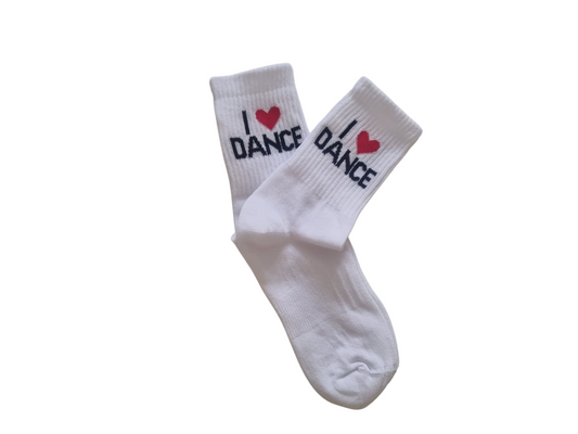 BELE NOGAVIČKE I LOVE DANCE