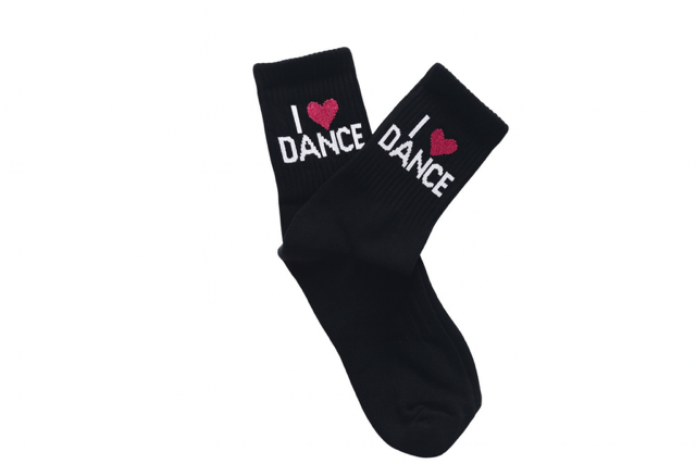 ČRNE NOGAVIČKE I LOVE DANCE